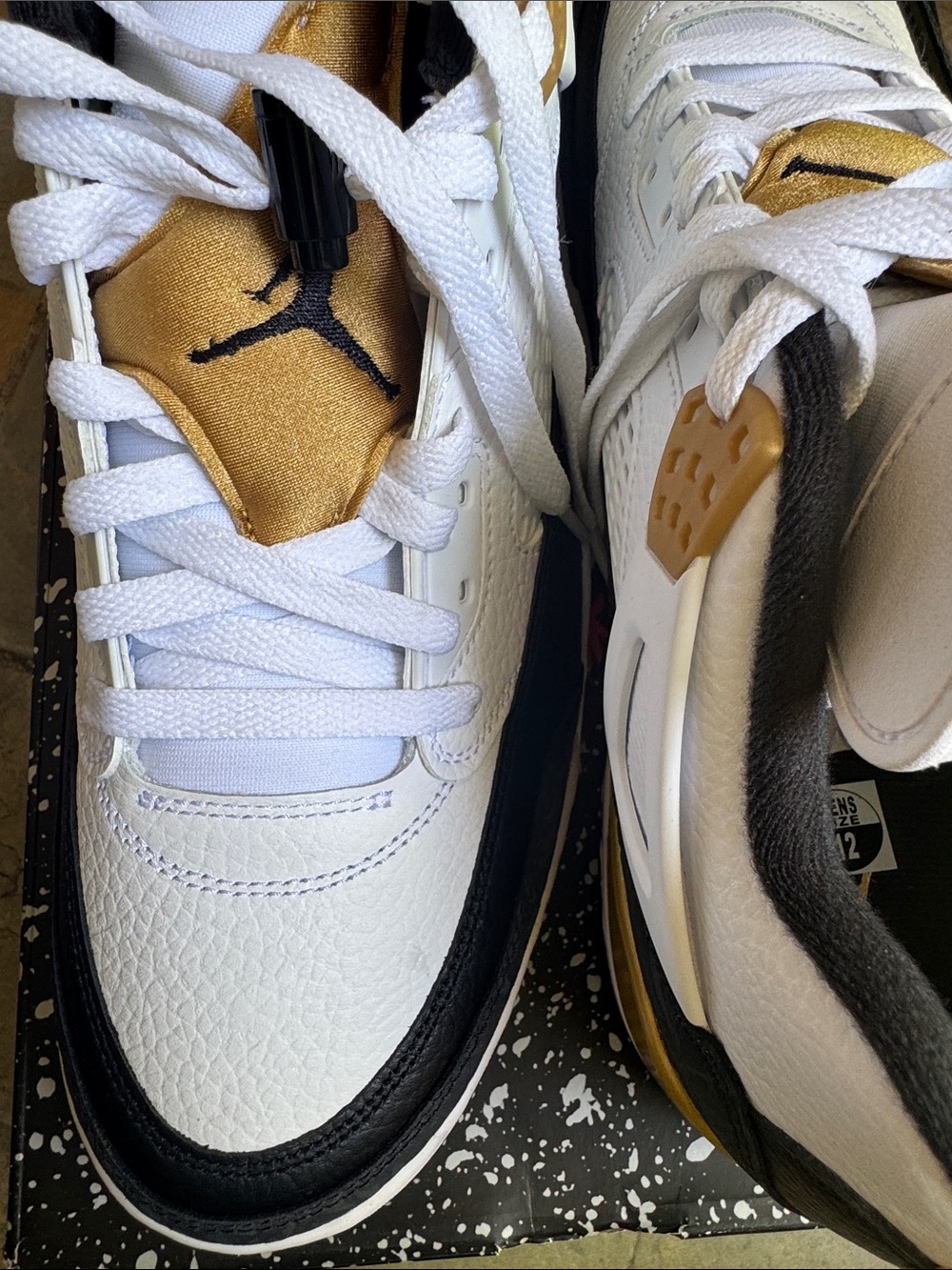 Jordan spizike low Men’s Low-Top Sneakers in White, Black & Gold - Picture 6 of 8